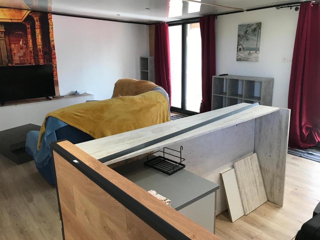 Le Flamboyant Avec Piscine Chauffee 30° Et Jacuzzi Apartment Saint-André Exterior photo